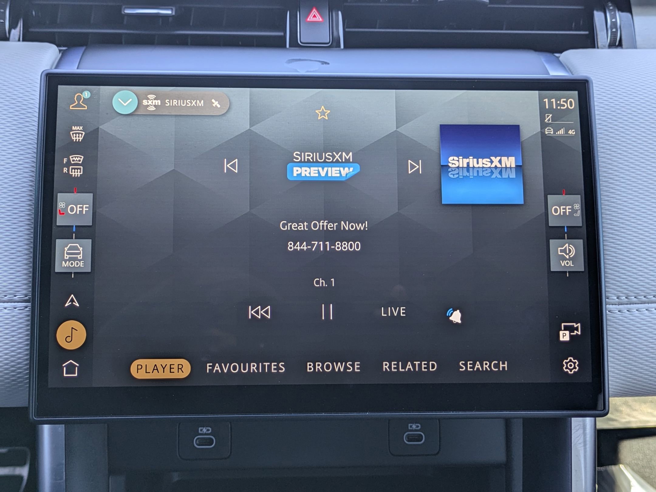 Certified 2025 Land Rover Discovery Sport Dynamic SE image 12