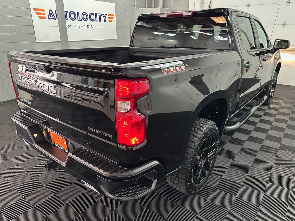 Used 2025 Chevrolet Silverado 1500 Custom Trail Boss AWD/4WD image 9