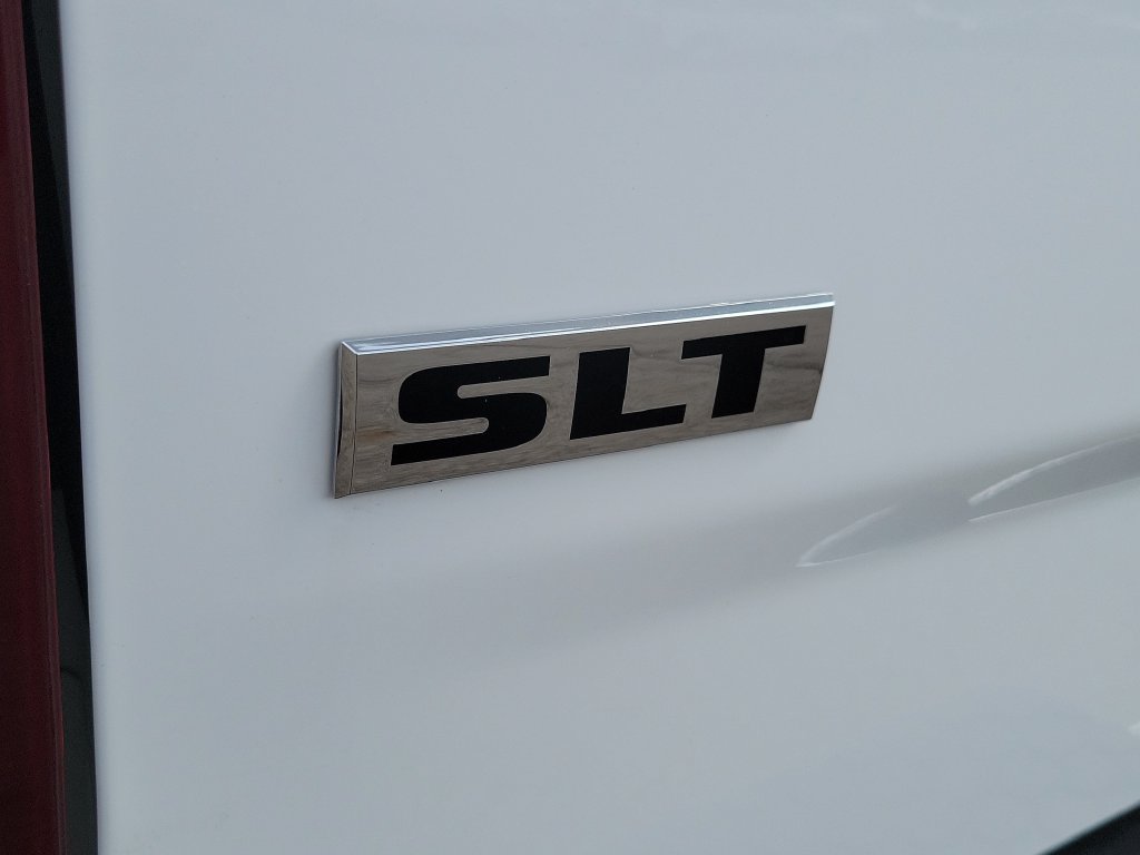 Used 2020 RAM 1500 Classic SLT AWD/4WD image 35