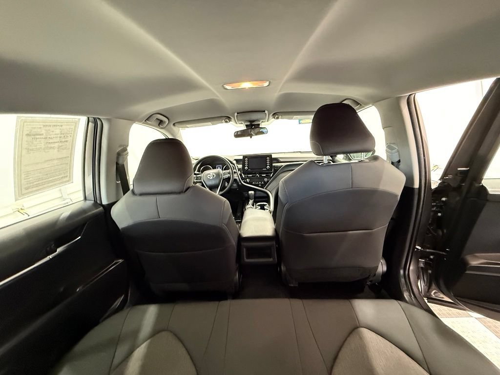 Used 2022 Toyota Camry LE FWD image 28