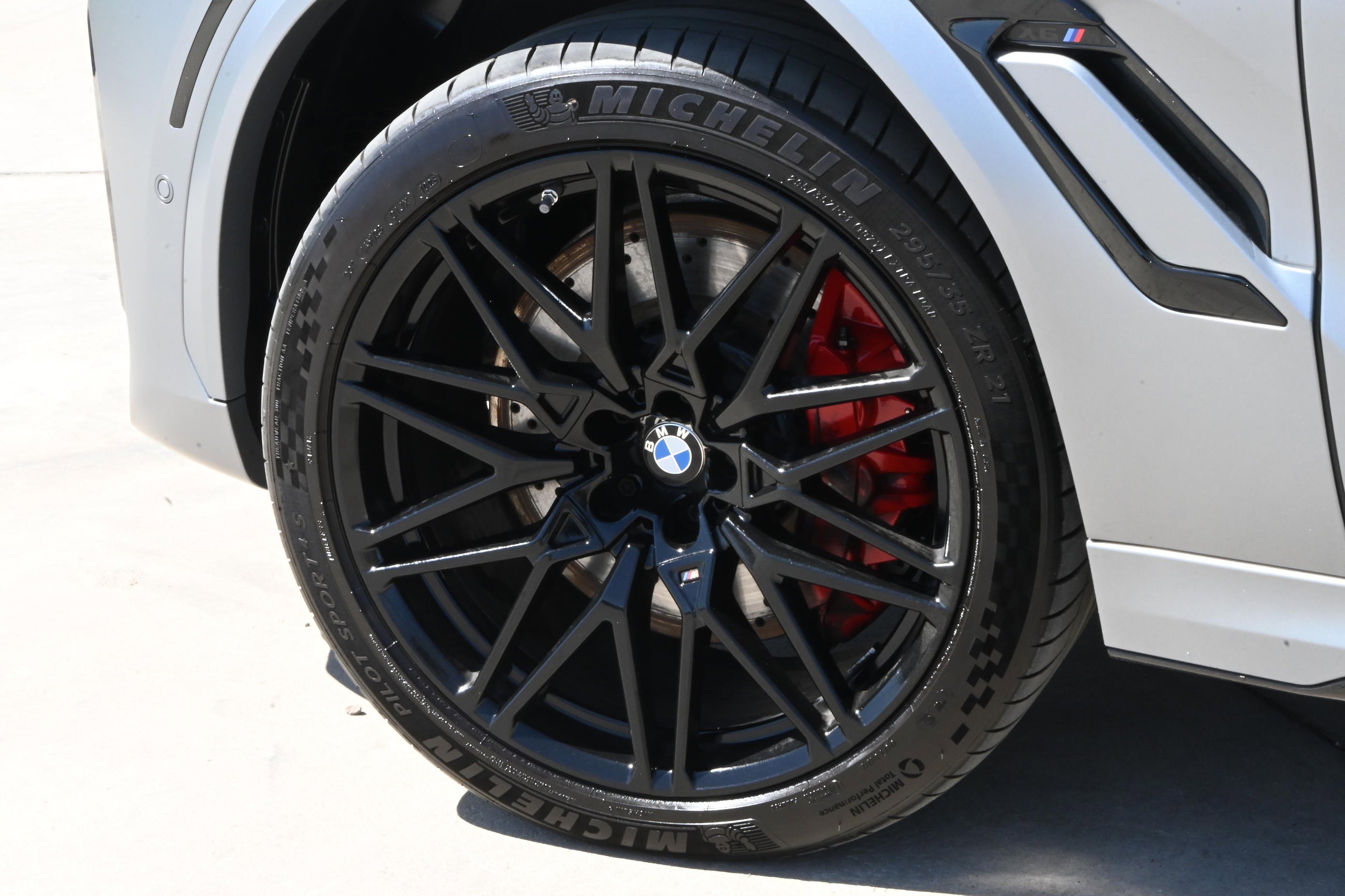 Used 2026 BMW X6 M Competition w/ Executive Package image 42