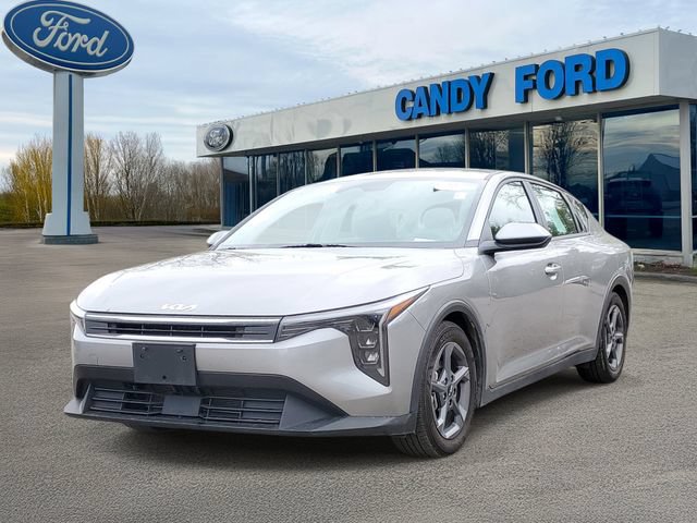 Used 2025 Kia K4 FWD image 2