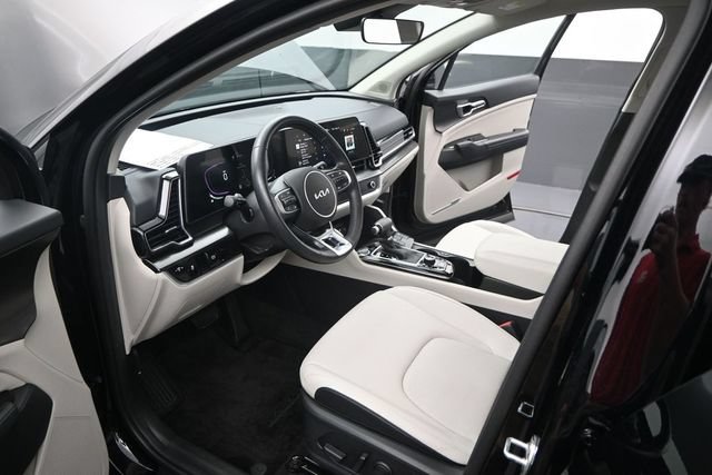 Used 2024 Kia Sportage EX FWD image 6