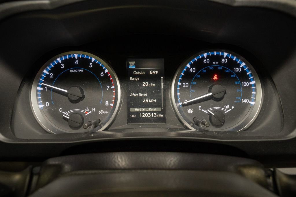 Used 2017 Toyota Highlander LE image 17