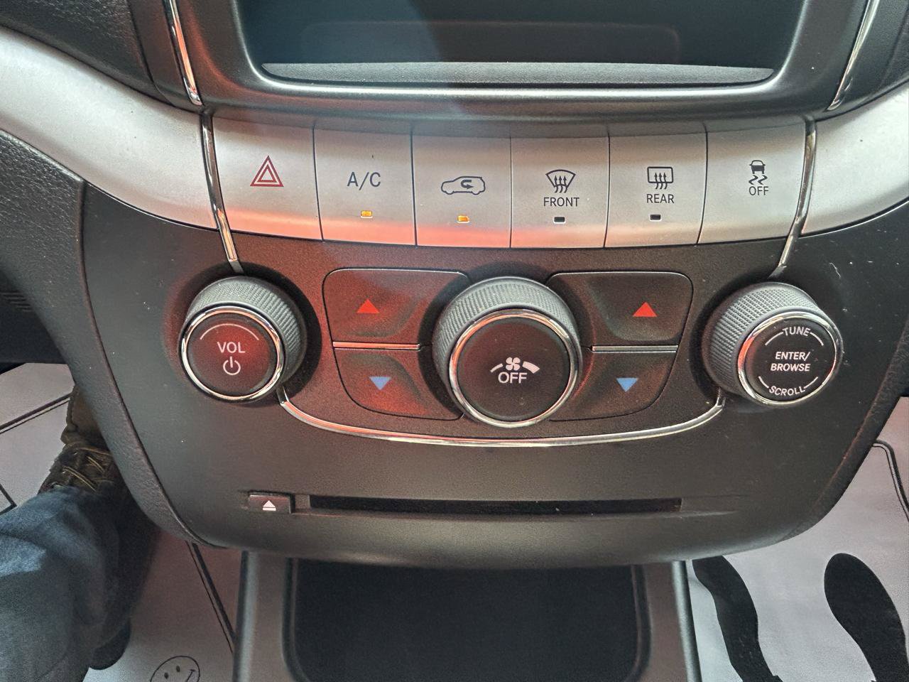 Used 2015 Dodge Journey SE w/ Quick Order Package 22F SE FWD image 24
