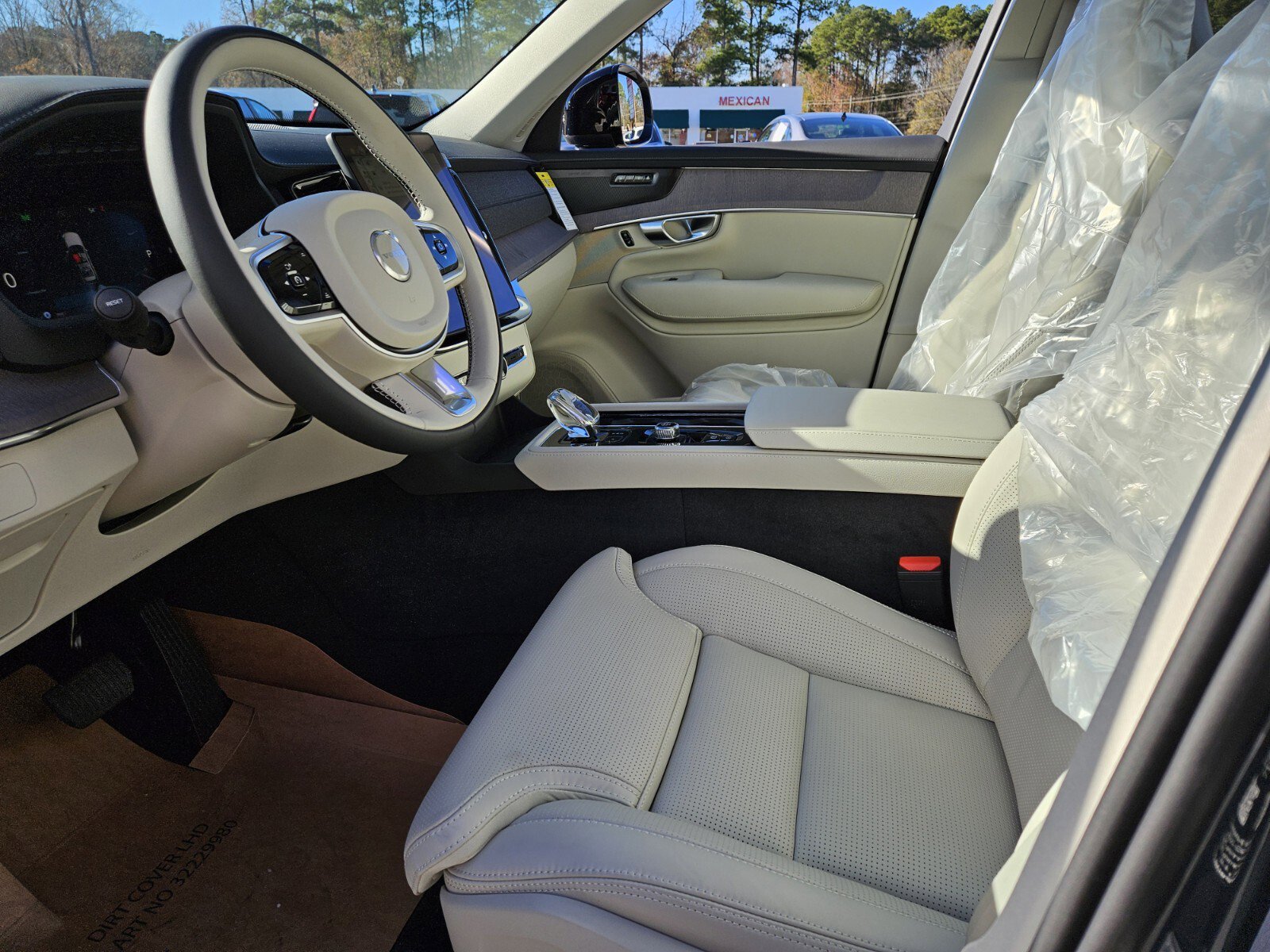 New 2026 Volvo XC90 B6 Ultra w/ Protection Package Premier AWD/4WD image 7