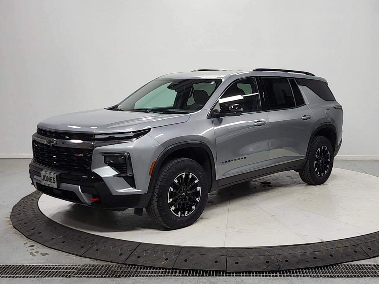 Used 2025 Chevrolet Traverse Z71 AWD/4WD image 3