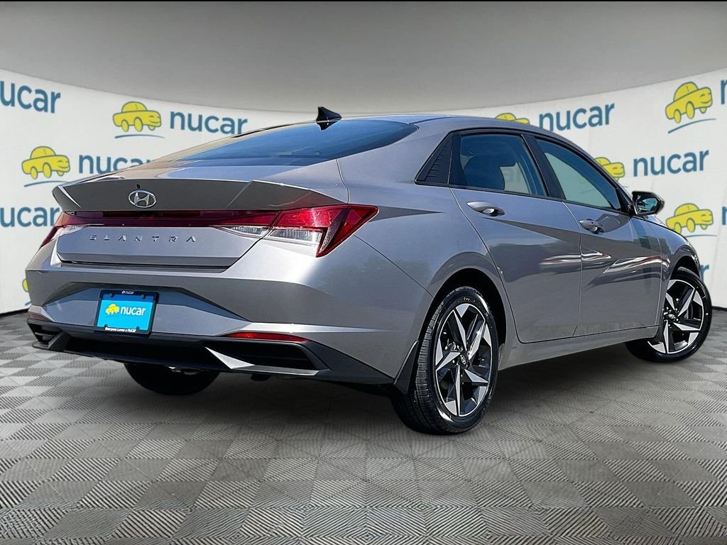 Used 2023 Hyundai Elantra SEL w/ Convenience Package FWD image 6