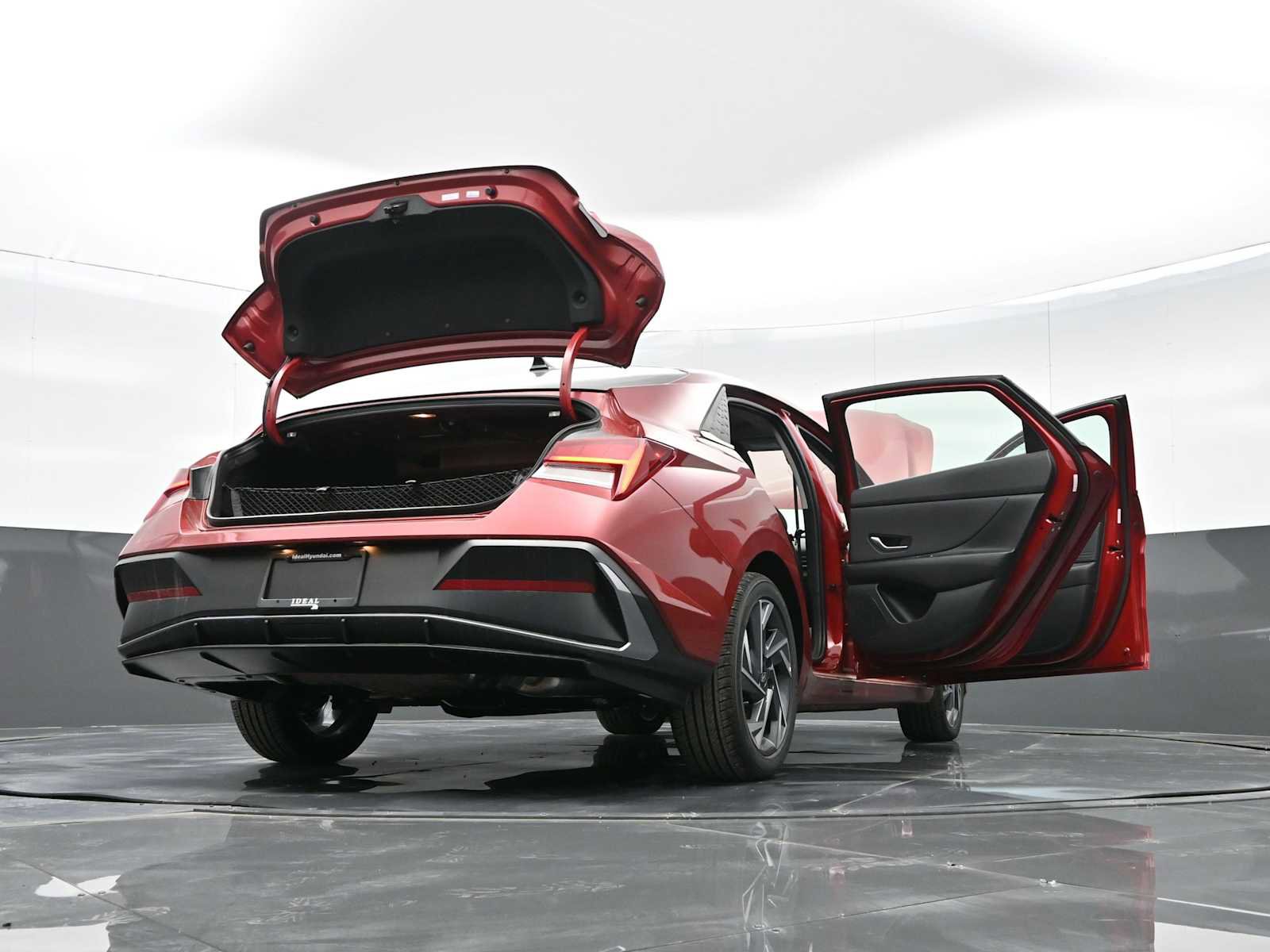 Certified 2024 Hyundai Elantra SEL w/ Convenience Package image 40