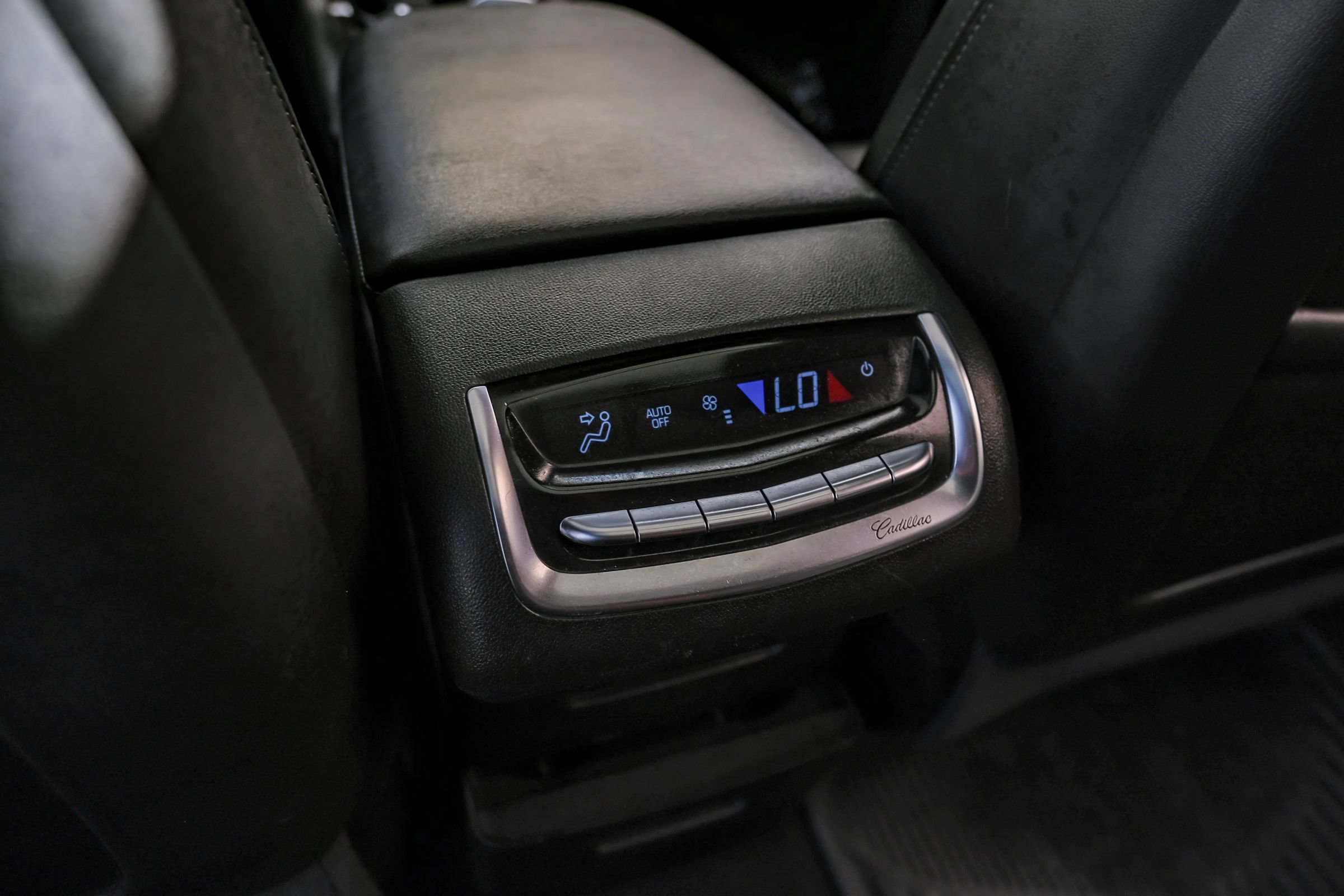 Used 2020 Cadillac XT6 Premium Luxury FWD image 36