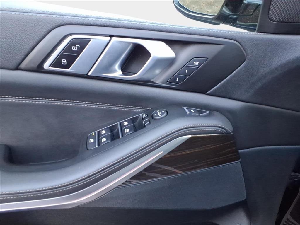 Used 2023 BMW X5 xDrive45e image 18