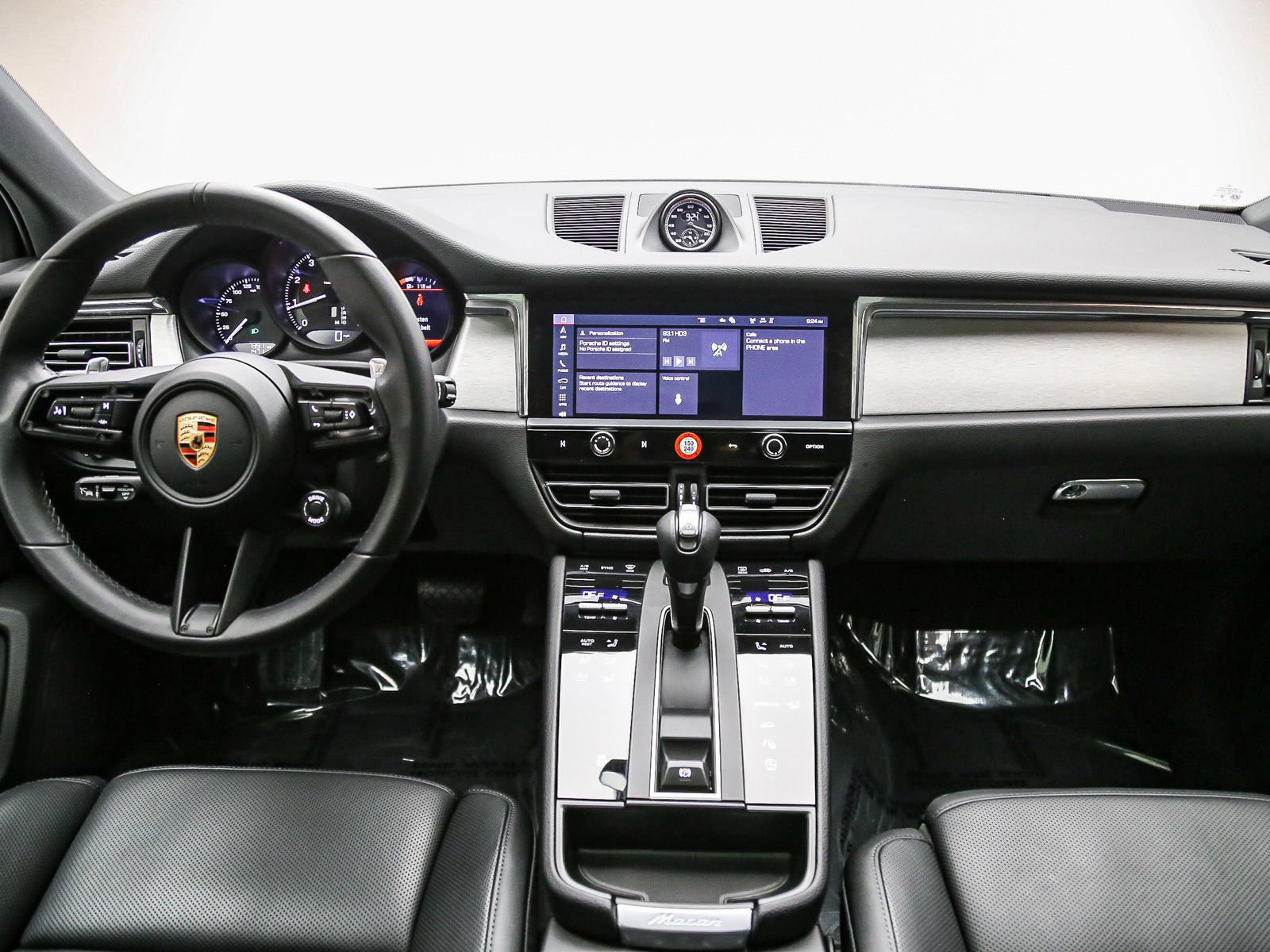 Certified 2026 Porsche Macan AWD/4WD image 49