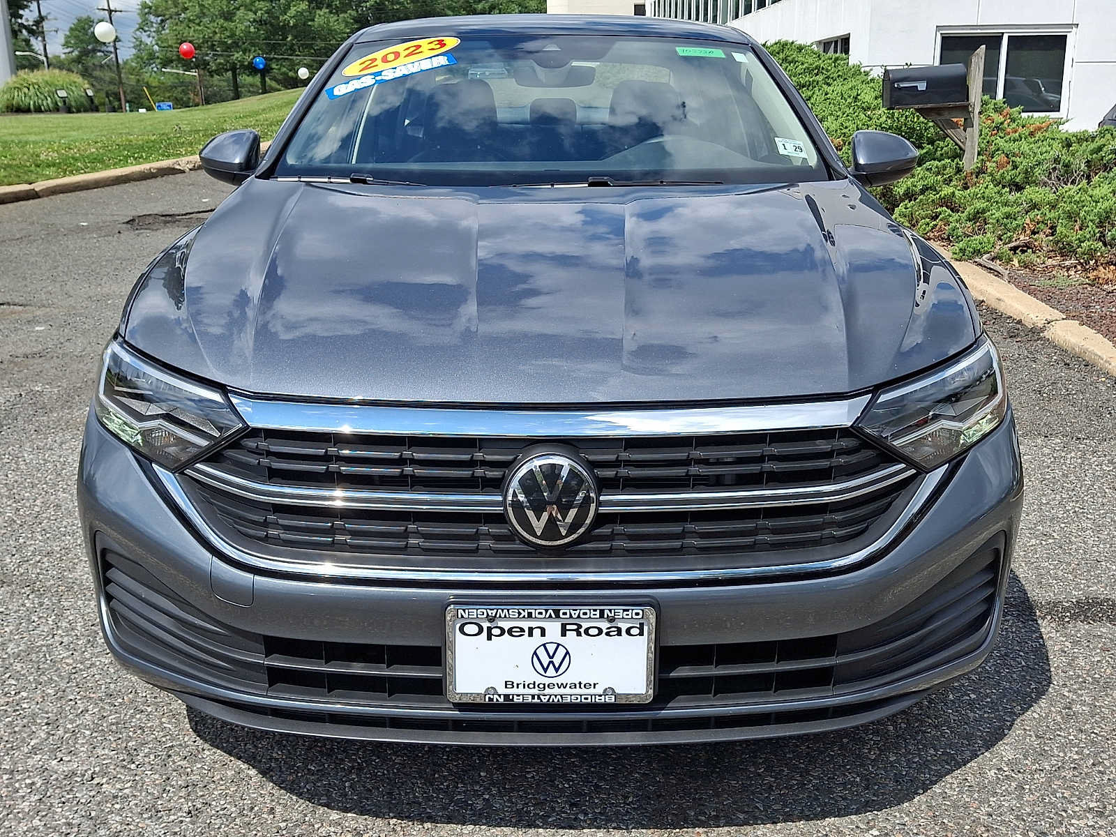 Certified 2023 Volkswagen Jetta SE FWD image 2