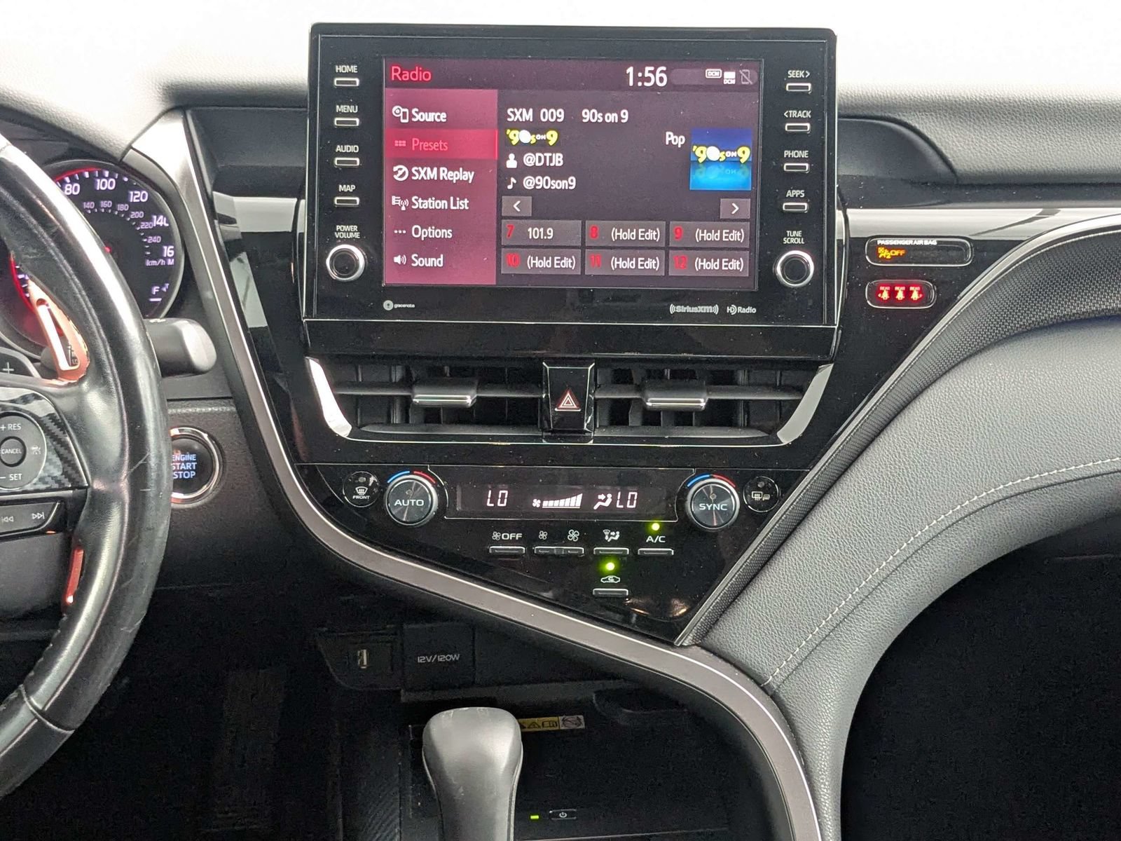 Used 2022 Toyota Camry XSE FWD image 16