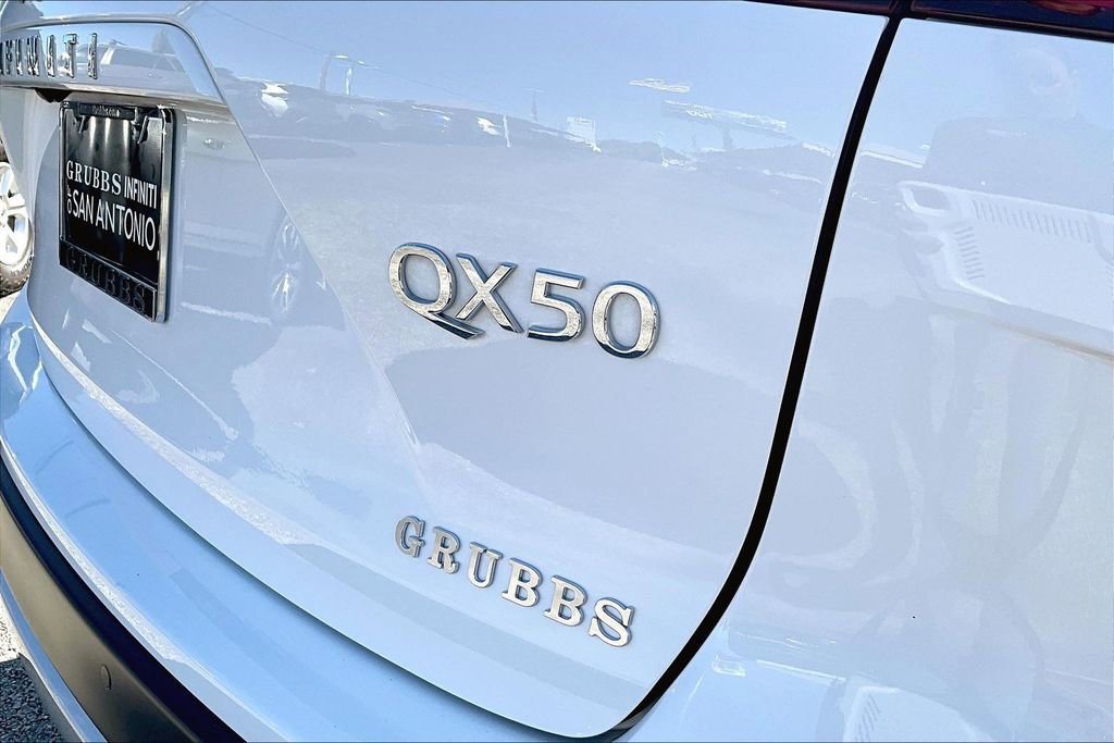 Certified 2025 INFINITI QX50 Pure image 44