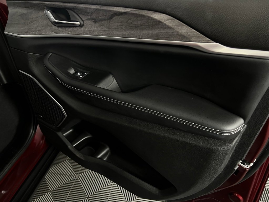 Certified 2024 Jeep Grand Cherokee Limited w/ Luxury Tech Group II image 35