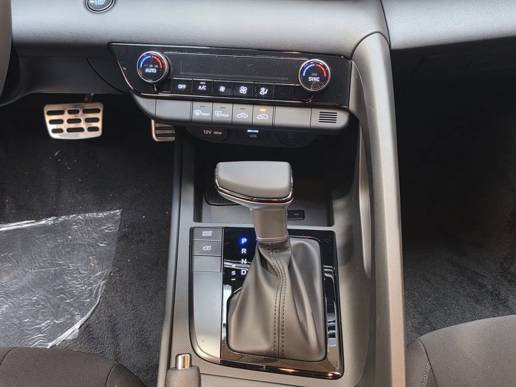 New 2026 Hyundai Elantra SEL Sport image 18