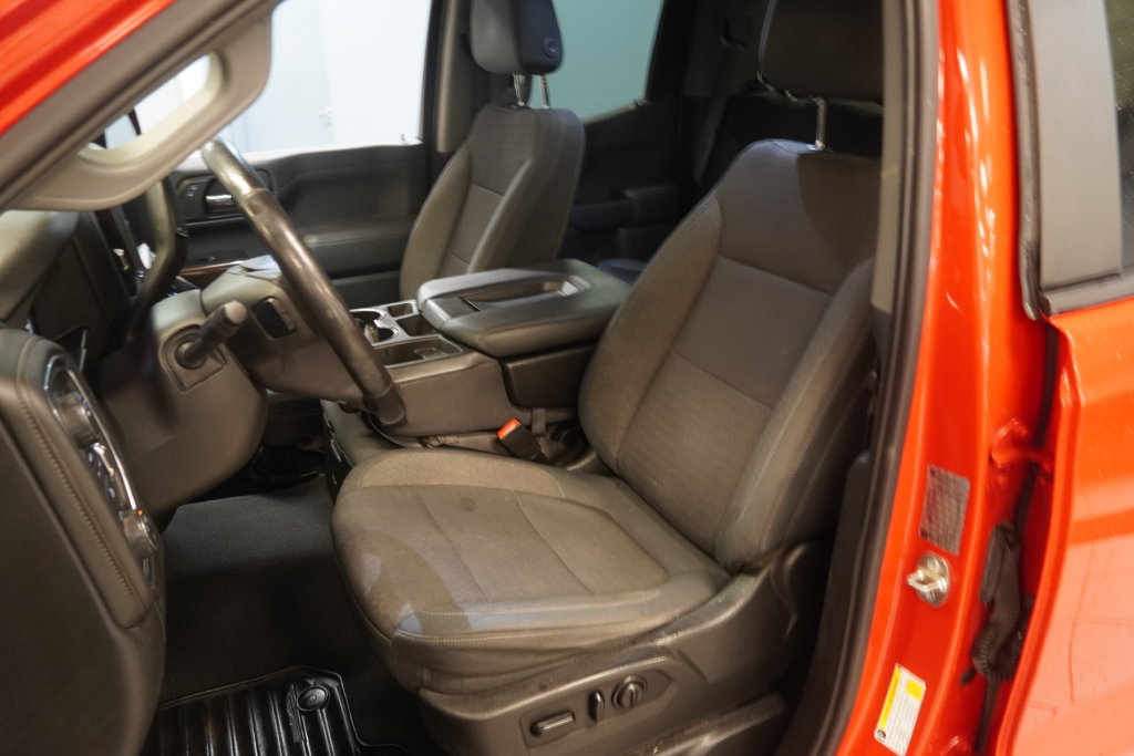 Used 2019 Chevrolet Silverado 1500 LT w/ All-Star Edition AWD/4WD image 3