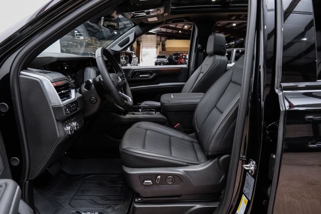 Used 2026 GMC Yukon Denali w/ Sun & Power Step Package AWD/4WD image 14