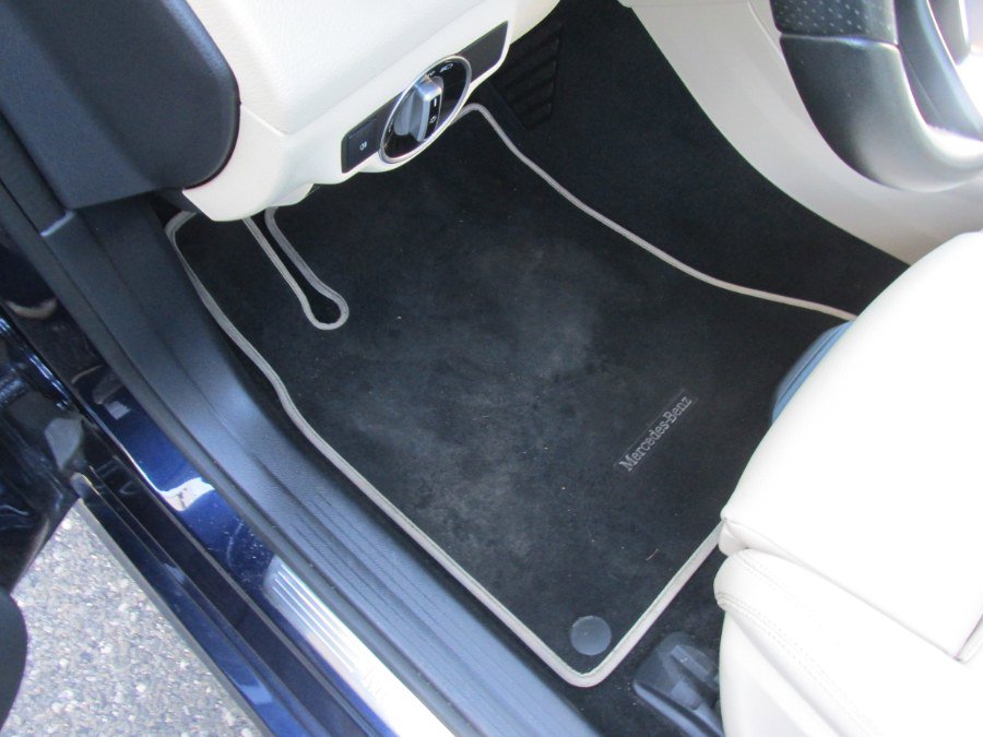 Used 2017 Mercedes-Benz CLA 250 4MATIC image 36