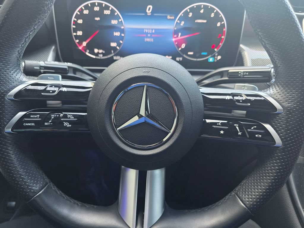 Used 2024 Mercedes-Benz GLC 300 4MATIC image 24