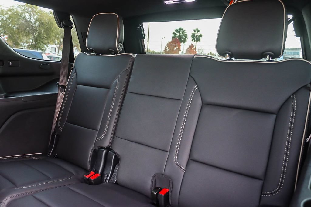 Used 2026 Chevrolet Tahoe Premier w/ Sun And Tow Package AWD/4WD image 18