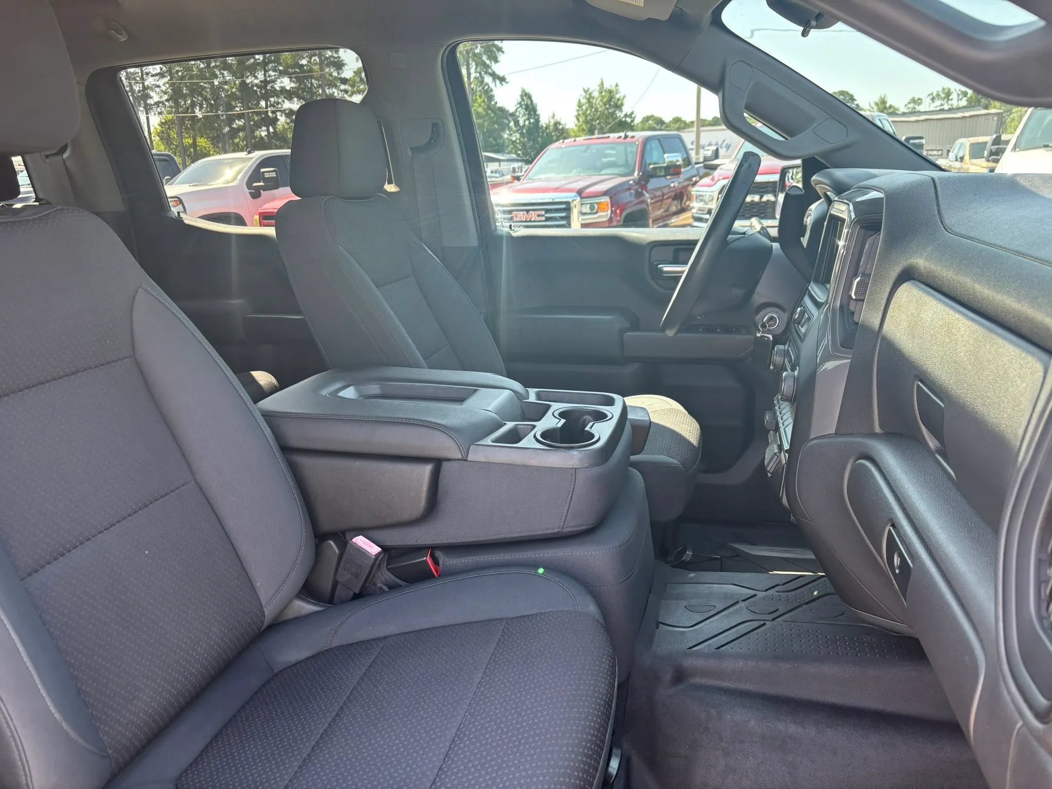 Used 2019 Chevrolet Silverado 1500 Custom Trail Boss w/ Custom Convenience Package AWD/4WD image 20
