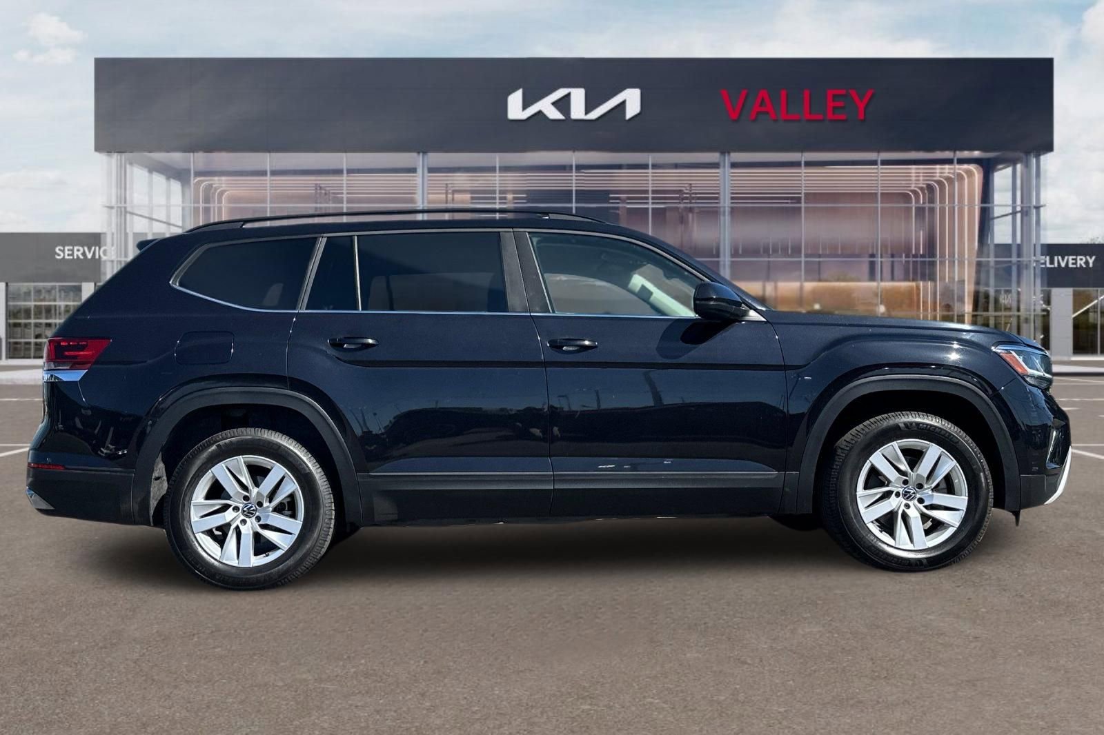 Used 2021 Volkswagen Atlas S image 3