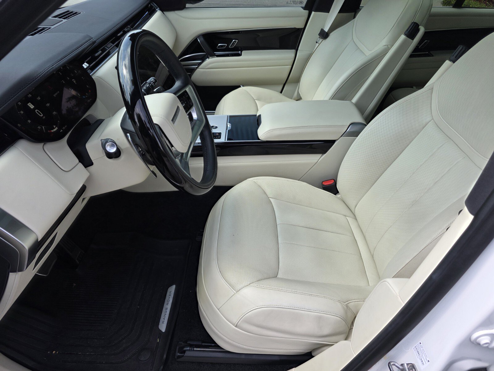 Certified 2024 Land Rover Range Rover SE AWD/4WD image 10