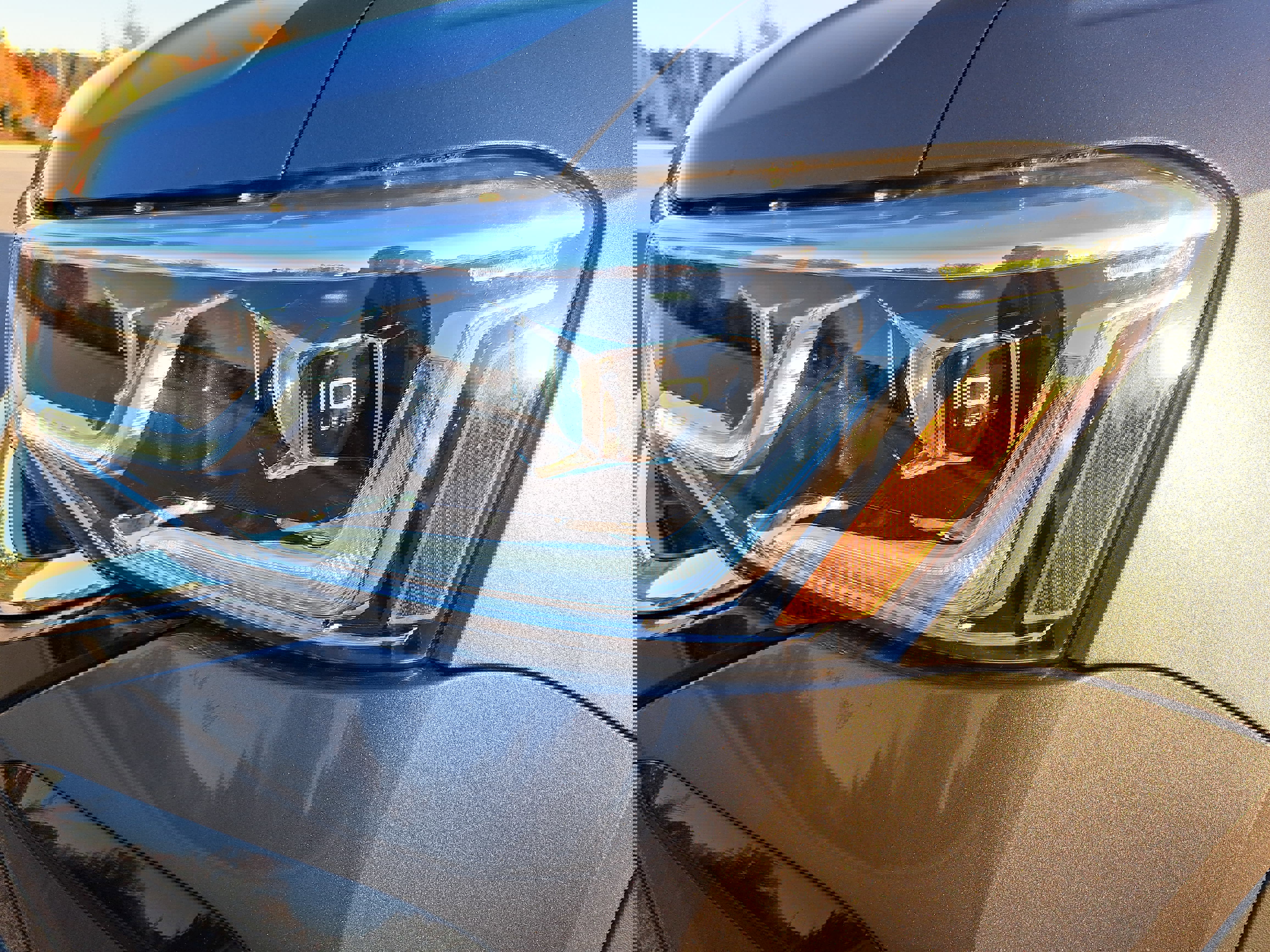 Certified 2022 Volkswagen Taos SEL w/ Panoramic Sunroof Package image 29