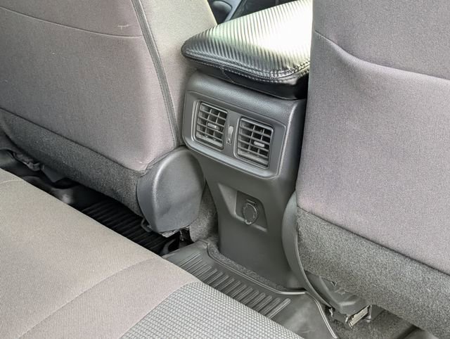 Used 2022 Toyota RAV4 LE image 29