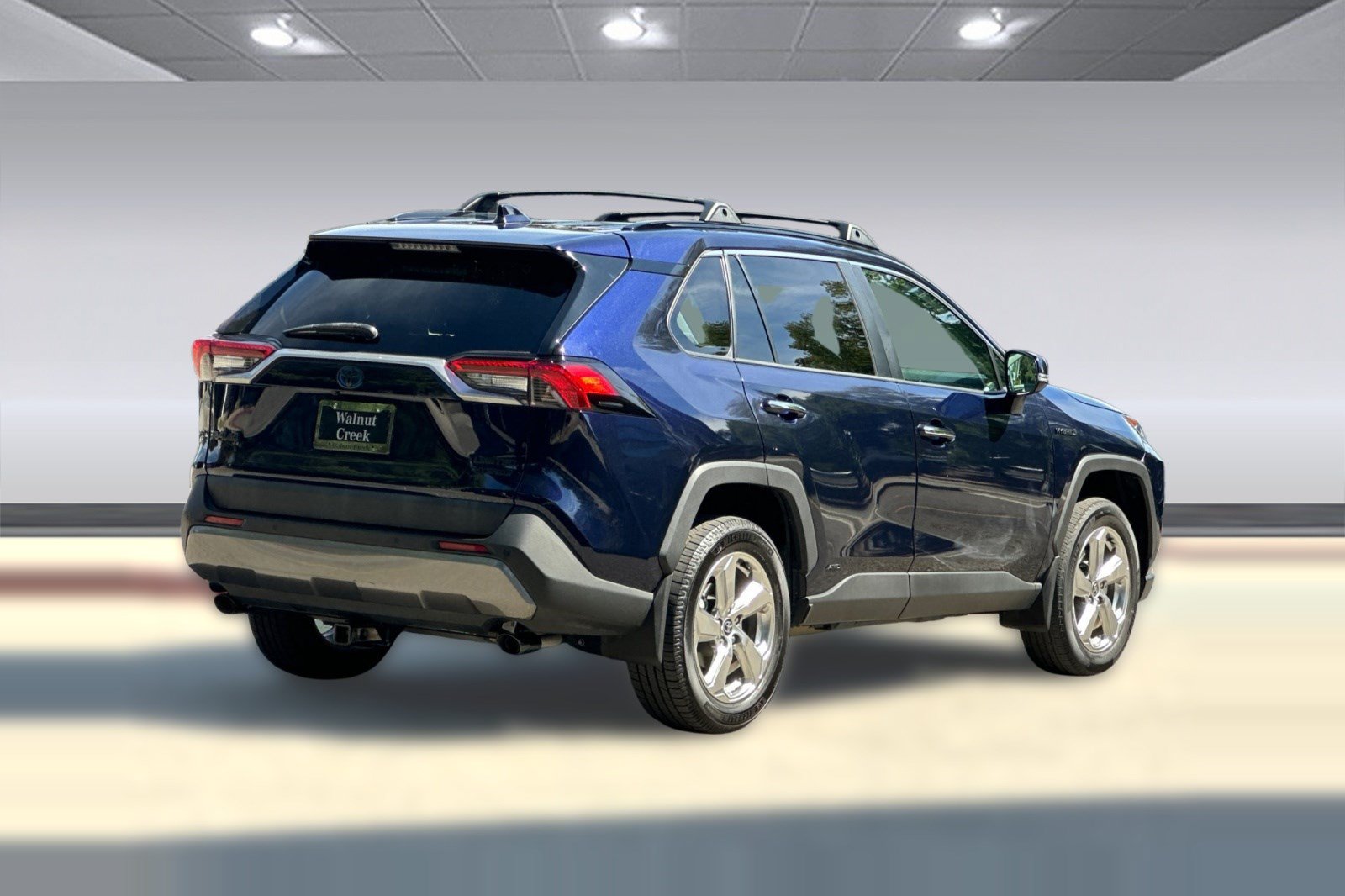 Used 2021 Toyota RAV4 Limited w/ Carpet Mat Package (TMS) AWD/4WD image 9