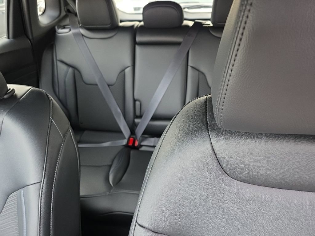 New 2026 Jeep Compass Latitude image 11