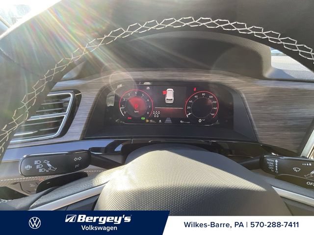 Used 2024 Volkswagen Atlas SEL AWD/4WD image 7