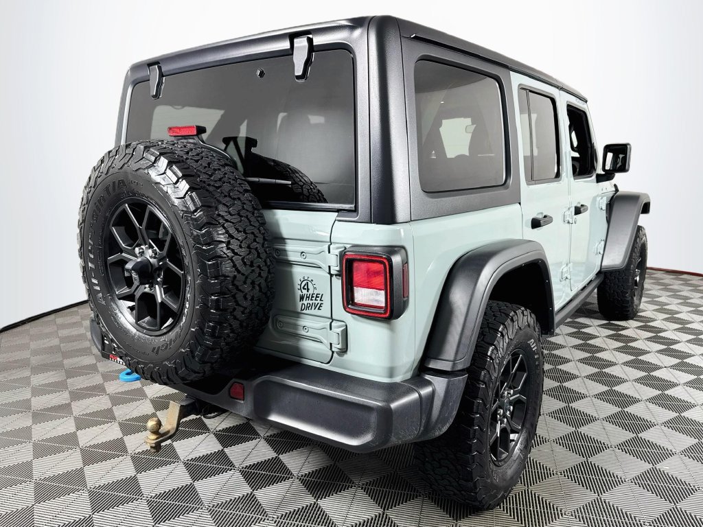 Used 2024 Jeep Wrangler Unlimited AWD/4WD image 7