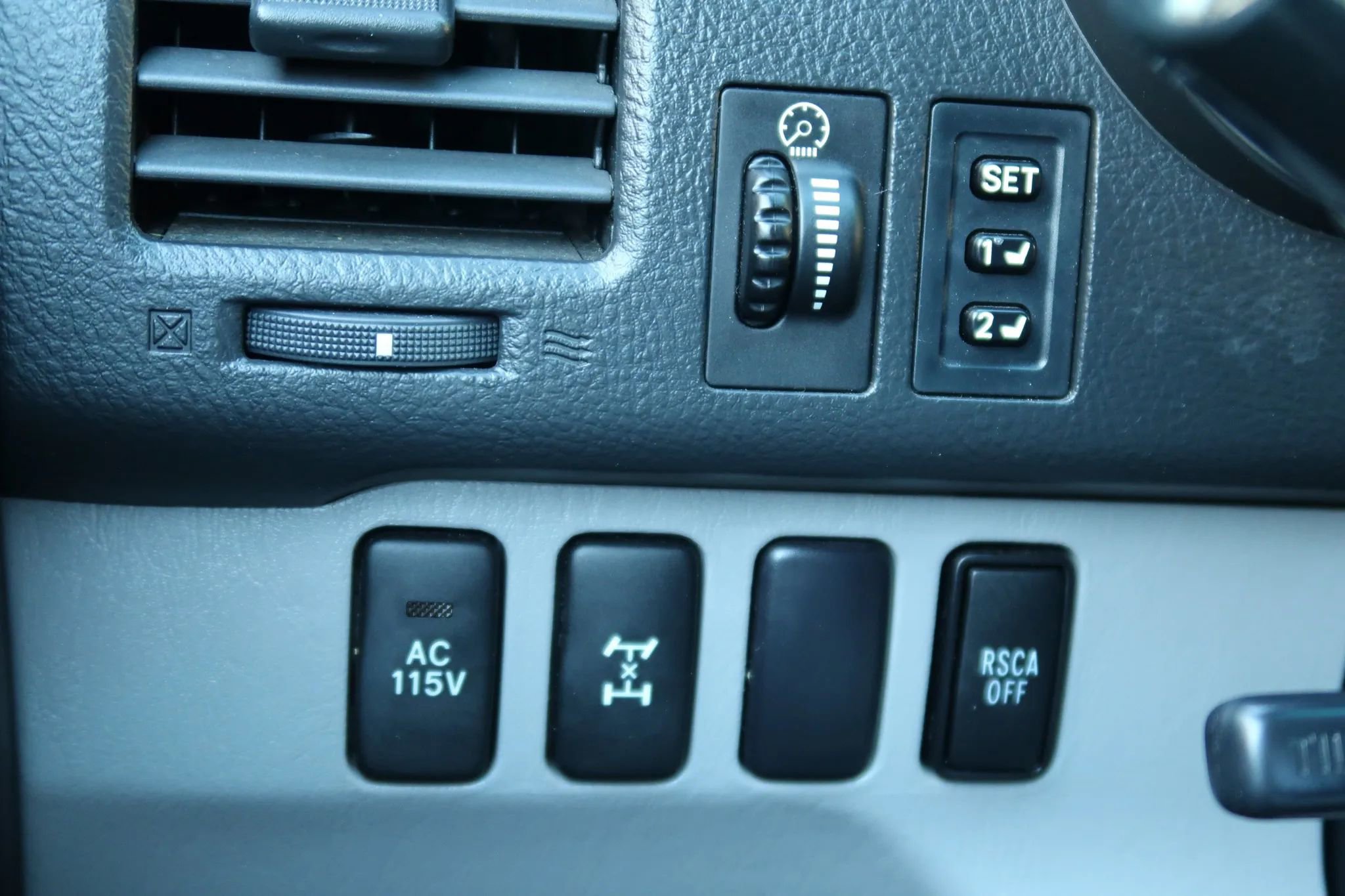 Used 2006 Toyota 4Runner Limited AWD/4WD image 28