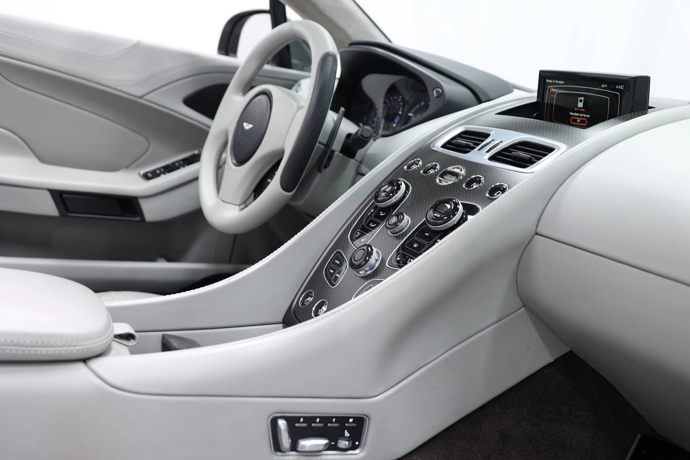 Used 2014 Aston Martin Vanquish Volante RWD image 91
