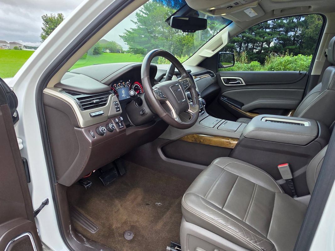 Used 2016 GMC Yukon XL Denali w/ Open Road Package AWD/4WD image 10