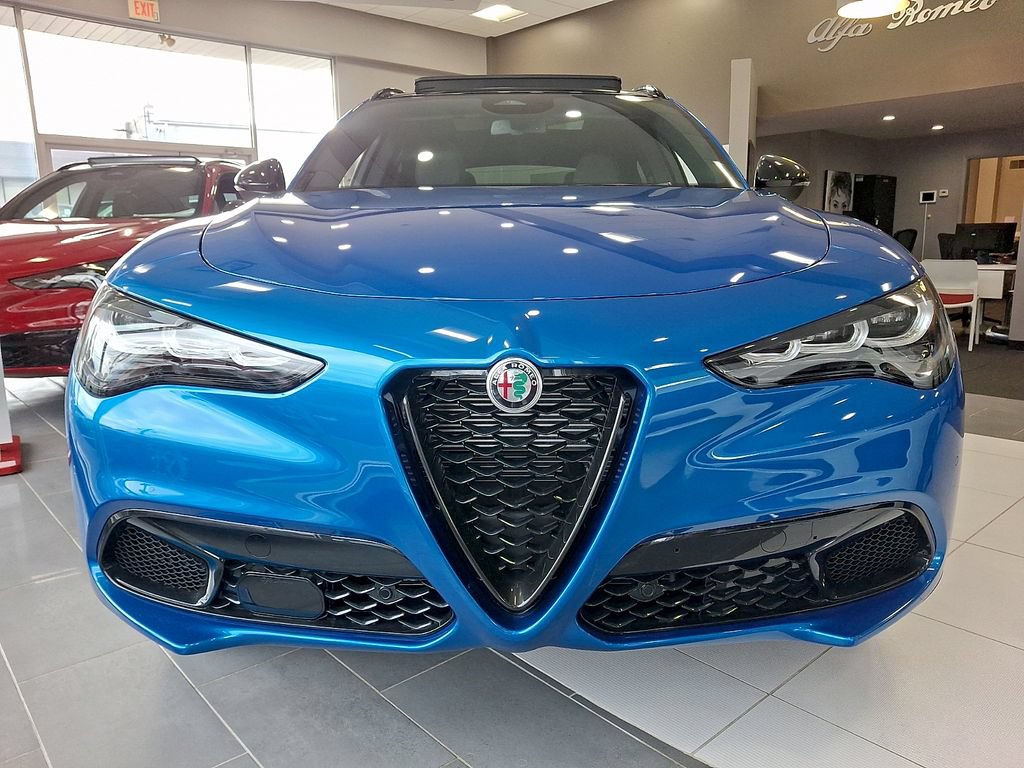 New 2026 Alfa Romeo Stelvio Sprint AWD/4WD image 2