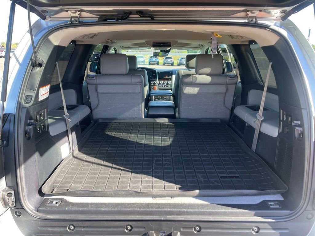 Used 2020 Toyota Sequoia Platinum AWD/4WD image 13