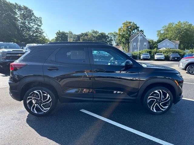 Used 2025 Chevrolet TrailBlazer RS w/ Convenience Package AWD/4WD image 5