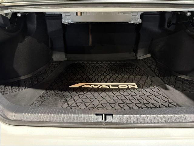 Used 2021 Toyota Avalon Limited image 24