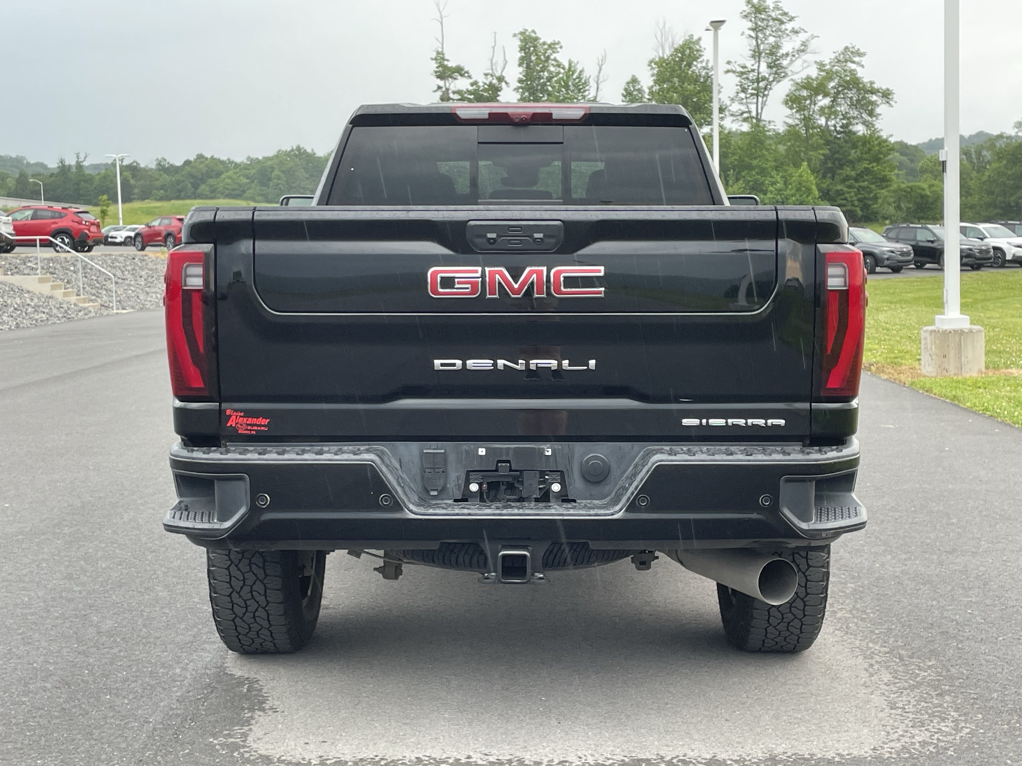 Used 2025 GMC Sierra 2500 Denali w/ Technology Package AWD/4WD image 4