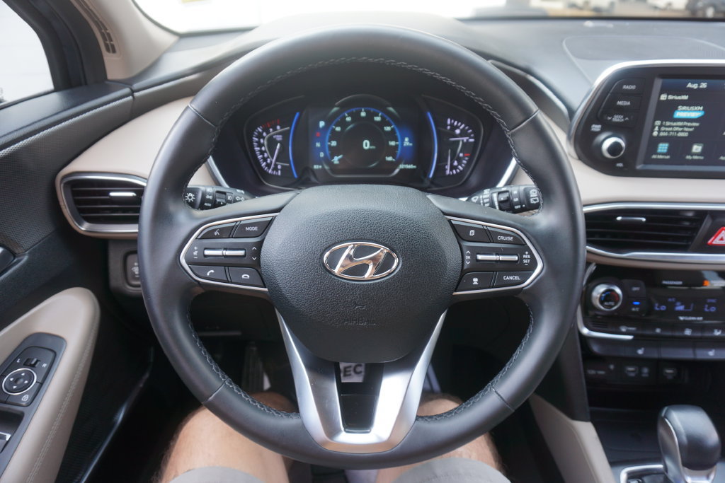 Used 2020 Hyundai Santa Fe SEL w/ Convenience Package FWD image 3