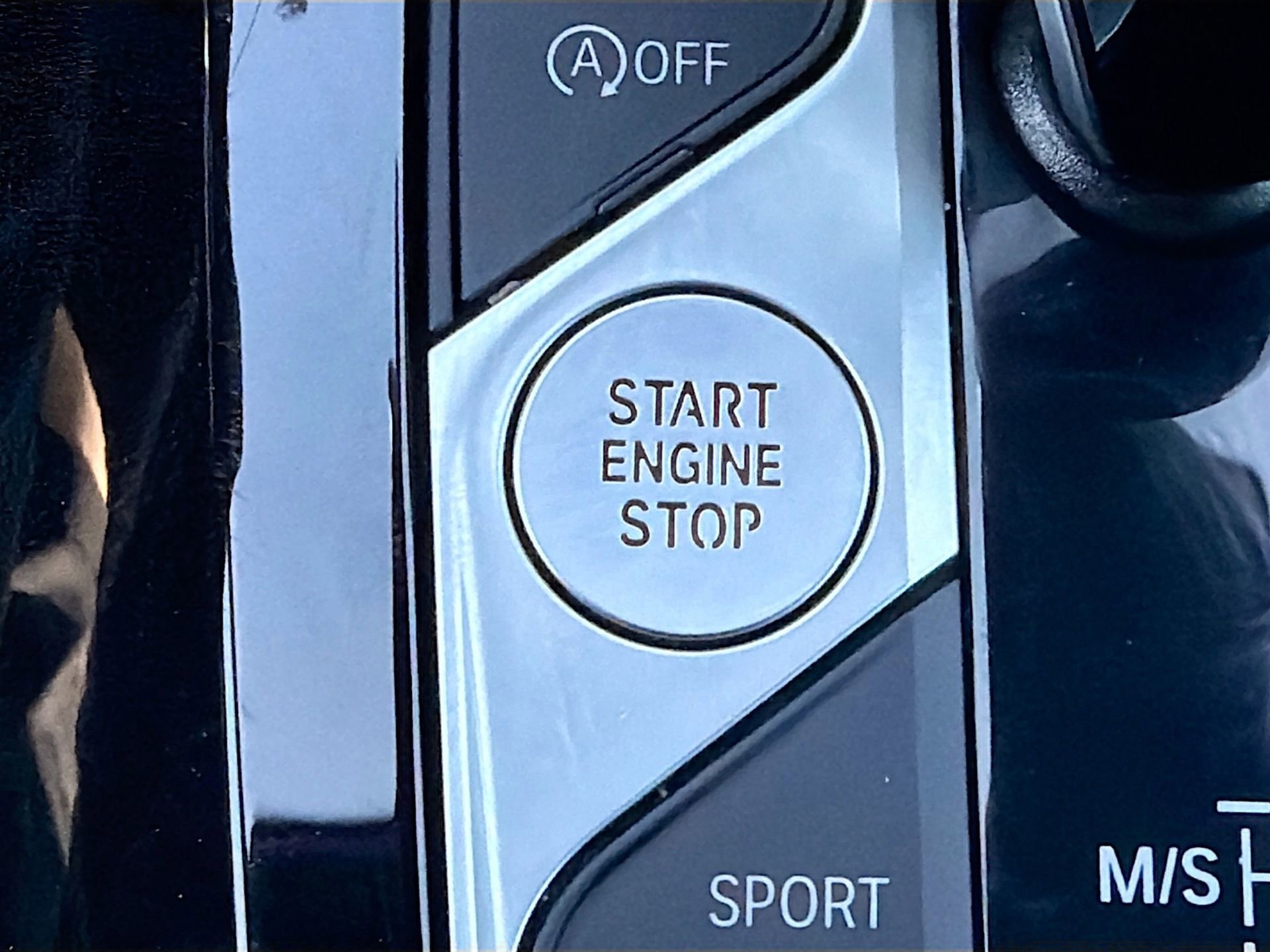 Certified 2025 BMW X4 xDrive30i w/ Premium Package image 37