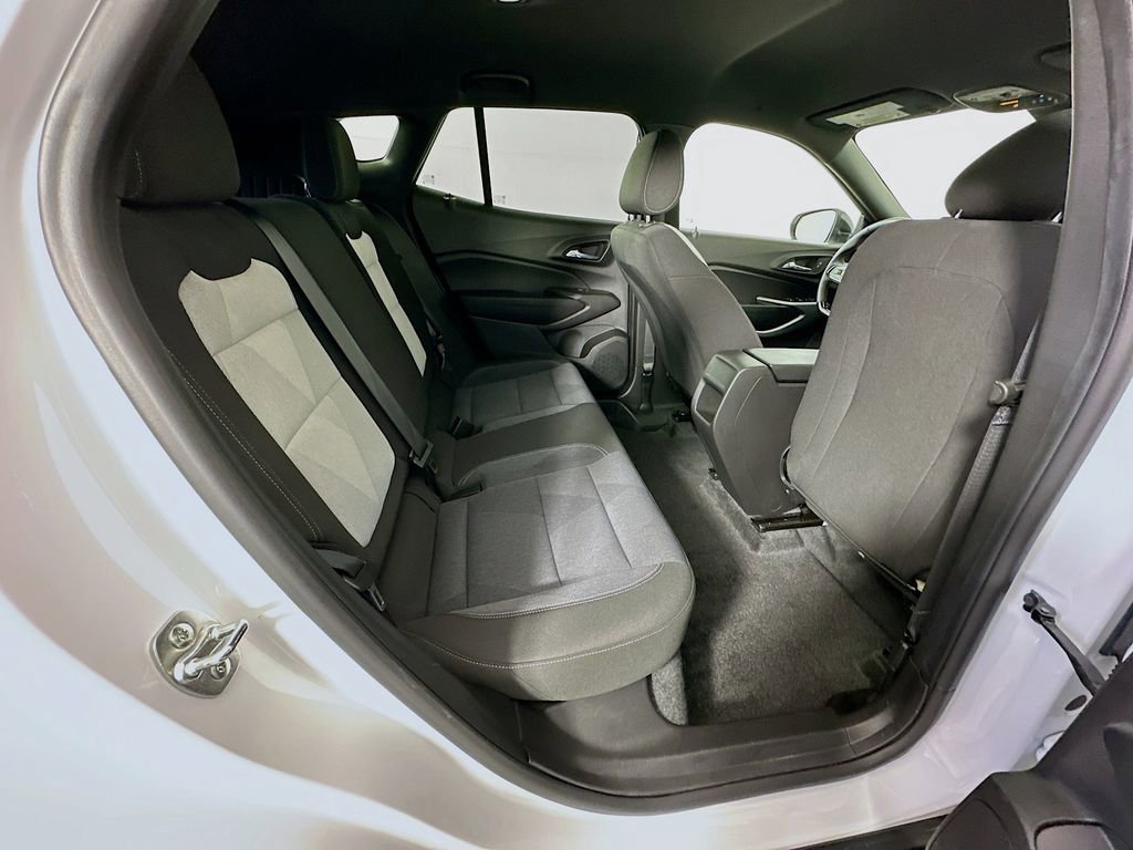 Used 2024 Chevrolet Trax RS image 25