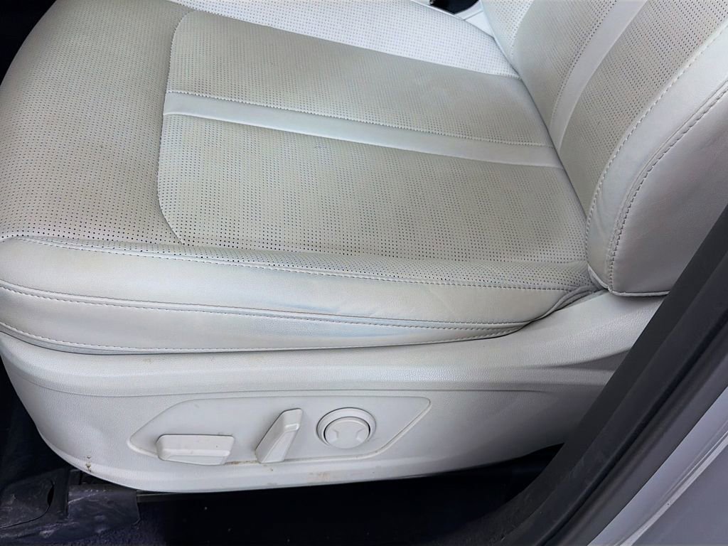 Used 2025 Kia Sorento S image 22