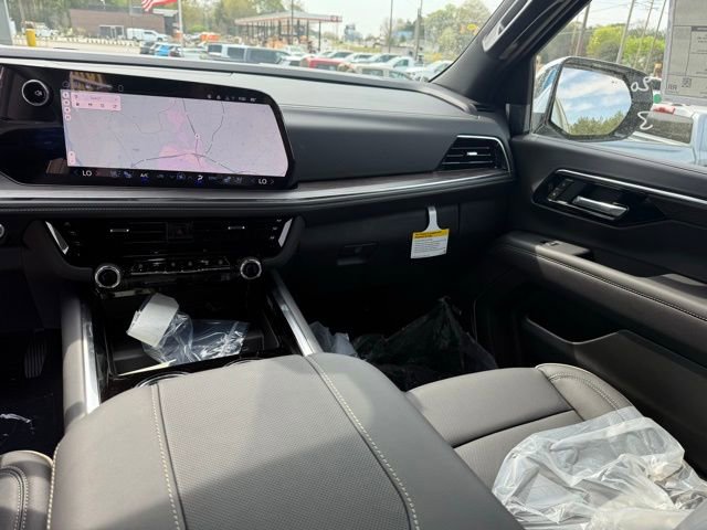 New 2026 Chevrolet Tahoe Premier w/ Sun And Tow Package AWD/4WD image 25