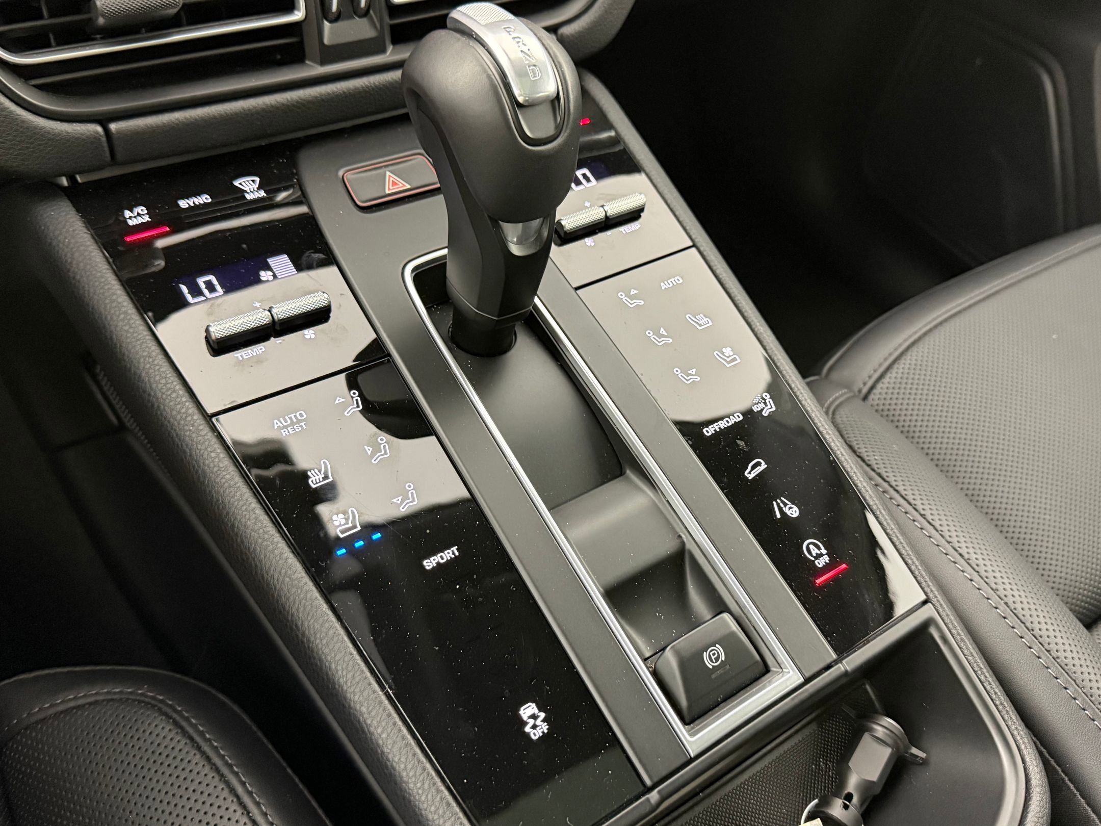 New 2025 Porsche Macan image 22