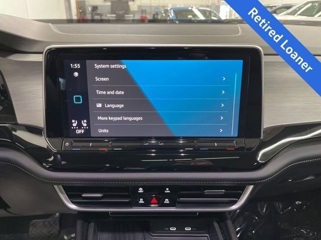 New 2025 Volkswagen Atlas Cross Sport SE w/ Panoramic Sunroof Package image 21